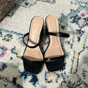 Black block heel